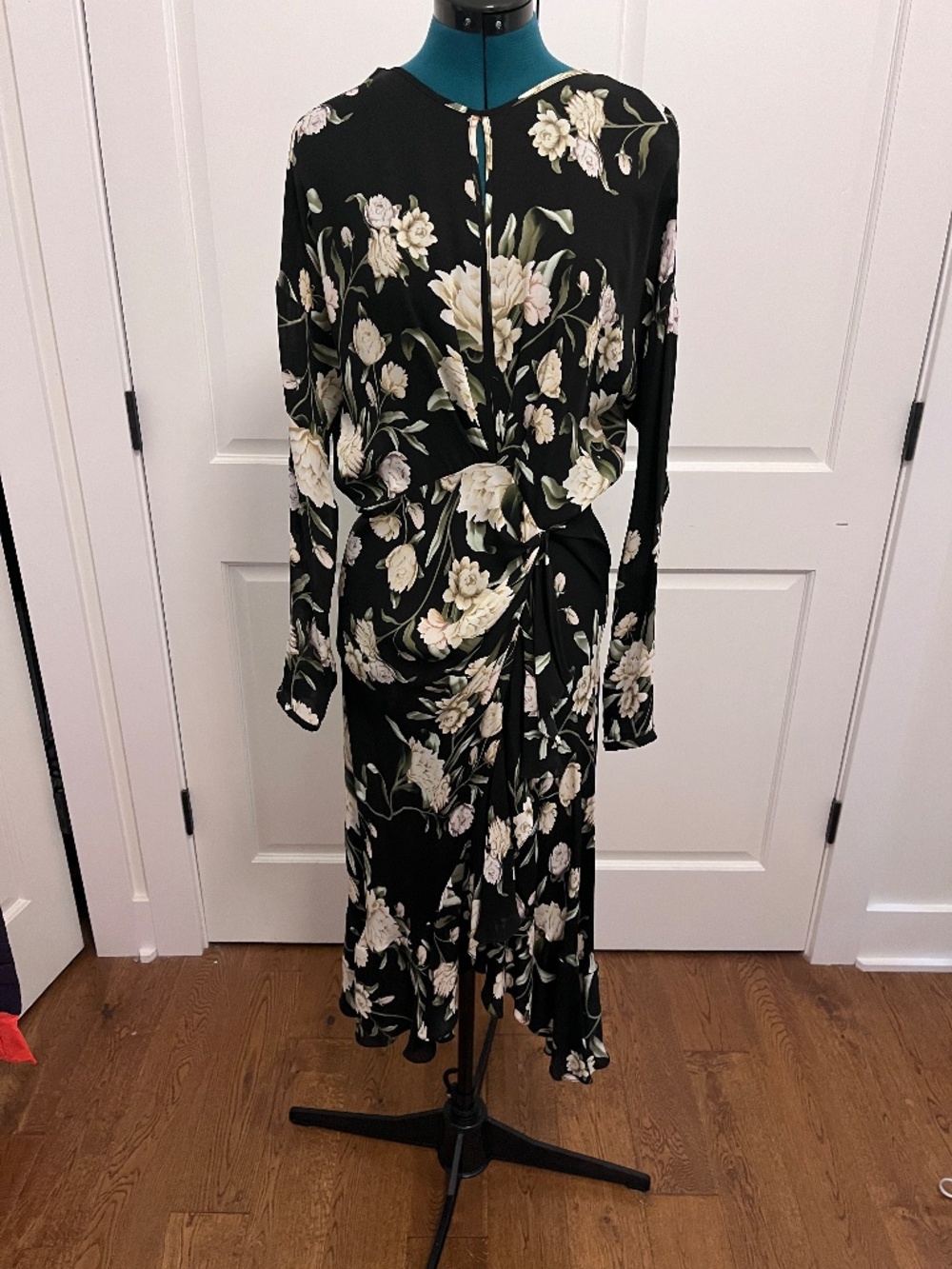 Melodias Salvajes Floral Silk Georgette Dress SIZE 4